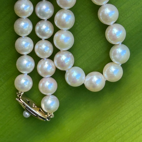 Vintage 14K yellow good clasp 
8.50MM Tasaki 21” Cultured Akoya Pearl Necklace - Picture 5 of 15